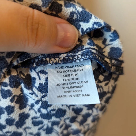 Monteau Women's Small Navy and White Pattern Sleeveless Faux Tie Front Blouse - Picture 7 of 10